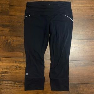 Athleta relay Capri leggings